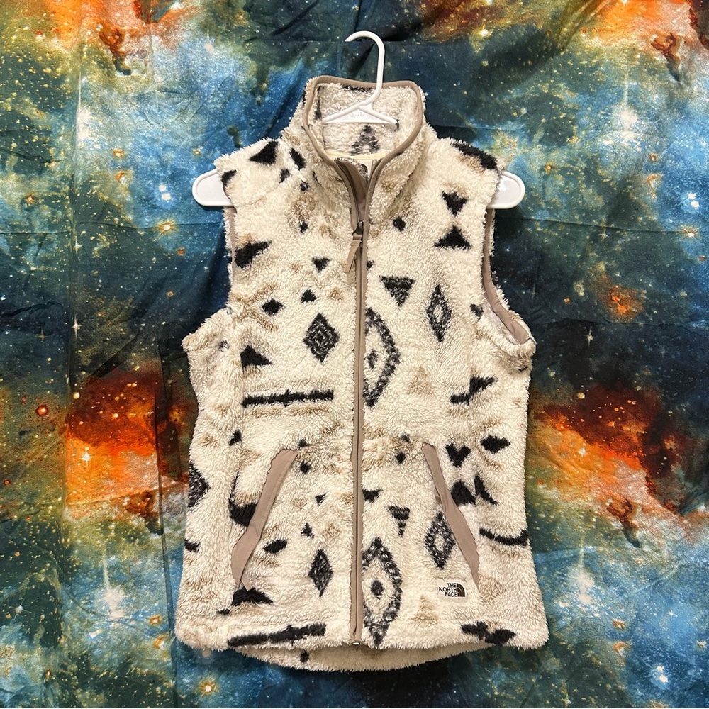EUC women’s North Face Campshire Vest 2.0 sz Small fuzzy Sherpa Aztec Western
